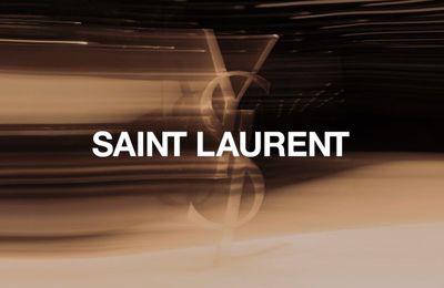 Saint Laurent - Women's Winter 22: Sự quyến rũ, bay bỏng thập niên 90