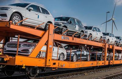 Jaguar Land Rover và BMW  tuyên bố tạm ngừng giao hàng cho thị trường Nga