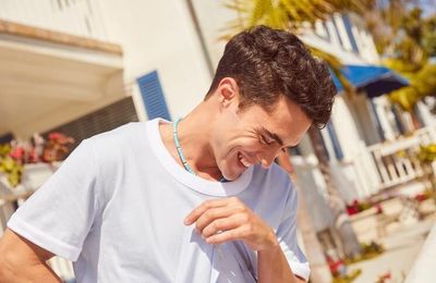 Darren Barnet trở thành nam đại sứ thương hiệu đầu tiên của Victoria’s Secret