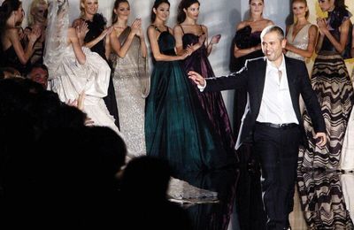 Elie Saab "Phù thủy váy cưới" đến Ngô Thanh Vân, Son Ye Jin cũng phải mê