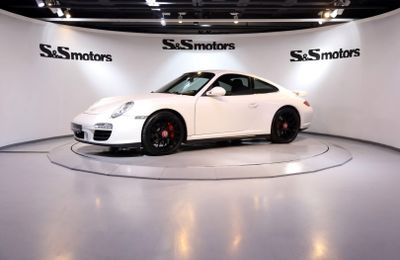 Porsche 911 Carrera GTS thế hệ mới đầu tiên lộ diện ở Việt Nam