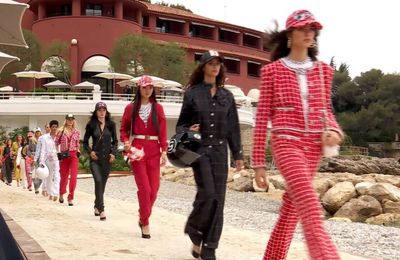 The Film of the CHANEL Cruise 2022/23 Show: Những quý cô thanh lịch