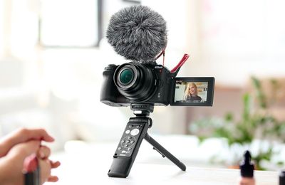Nikon Z 30 - “bạn đồng hành” đắc lực của các vlogger, streamer chuyên nghiệp