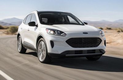 Ford buộc phải thu hồi 100.000 xe hybrid do lo ngại nguy cơ cháy nổ