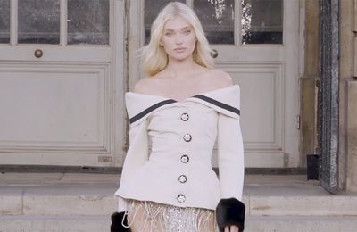 Celia Kritharioti - Haute Couture Fall Winter 2022/23: Quý cô cổ điển