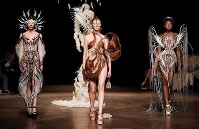 Iris van Herpen - Meta Morphism: Thế giới 3D trong thời trang cao cấp