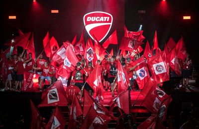 World Ducati Week 2022 đỏ rực với sự góp mặt của 80.000 biker toàn cầu