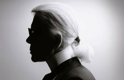 Các bản thiết kế phác thảo của NTK Karl Lagerfeld quá cố sẽ được đấu giá tại Sotheby's