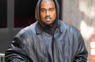 Kanye West đăng ký bản quyền cho một logo thời trang mới
