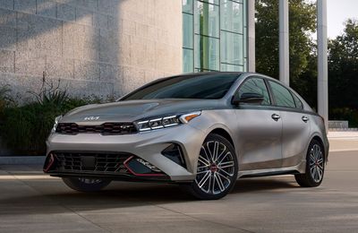 Kia Forte 2023 được nâng cấp nhẹ về trang bị công nghệ và an toàn