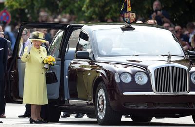 Bộ sưu tập xe của Nữ hoàng Elizabeth II được bà đích thân cầm lái