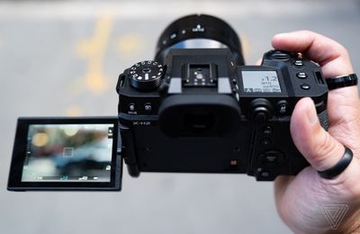 Fujifilm công bố máy ảnh X-H2 mới