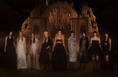 Dior Xuân Hè 2023: Hoài niệm hình ảnh nữ quyền