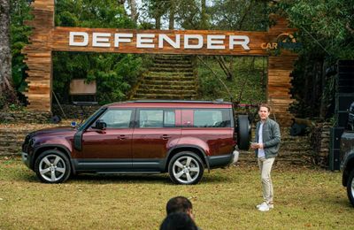 Land Rover Defender 130 trình làng tại Việt Nam: giá từ 5,989 tỷ đồng, có tùy chọn cá nhân hóa