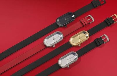 Gợi ý món quà cho phái đẹp - đồng hồ Ferragamo Curve gợi cảm