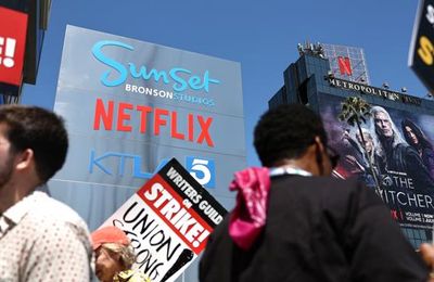 Kết thúc cuộc đình công Hollywood, Netflix muốn tăng giá