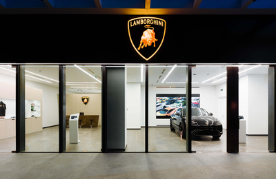 Lamborghini ra mắt showroom mới tại Hồ Chí Minh