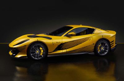 Mãn nhãn với siêu phẩm Ferrari 812 Competitionizione Tailor Made độc nhất vô nhị