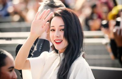 Địch Lệ Nhiệt Ba trở thành người phát ngôn toàn cầu của Dior