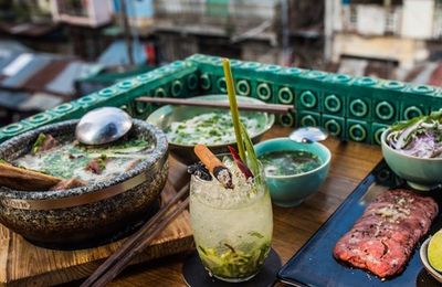 Có gì bên trong tô phở 100 USD của đầu bếp Michelin?