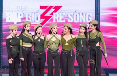 Team Diệp Lâm Anh khiến sân khấu Chị đẹp đạp gió rẽ sóng “nổ tung”