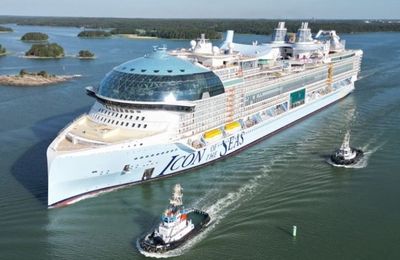Siêu du thuyền lớn nhất thế Icon of the Seas giới sẵn sàng hoạt động