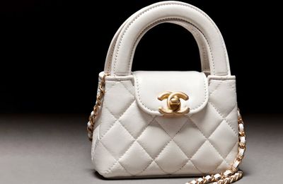 Bộ sưu tập Modern Collectile không thể bỏ qua túi Nano Chanel