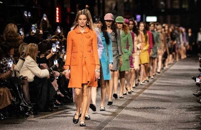Bộ sưu tập Chanel Metiers D’Art 2024 show diễn mùa Cruise