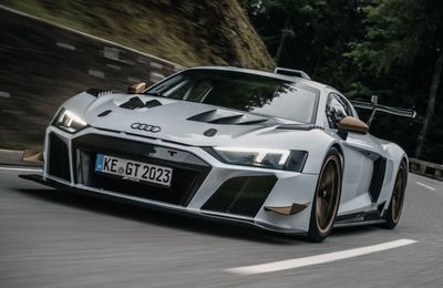 ABT XGT Audi R8: Từ chiếc xe đua đến siêu xe đường phố với giá 520 nghìn bảng Anh