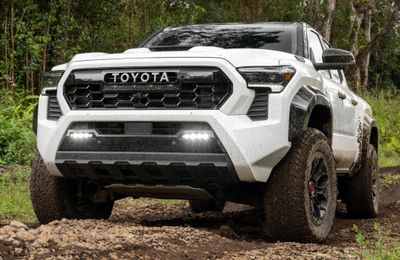 Toyota Tacoma 2024 - vua bán tải nâng cấp toàn diện