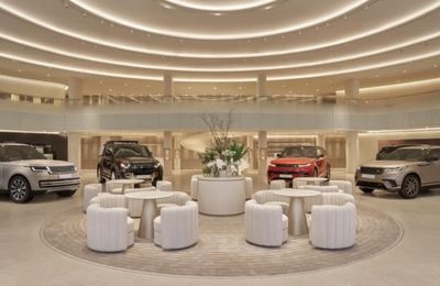 JLR Việt Nam hiện thực hoá chiến lược “Modern Luxury” tại Hà Nội