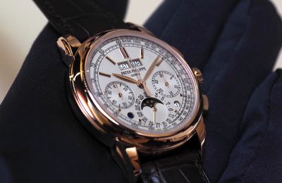 Cách phân biệt đồng hồ Patek Philippe chính hãng