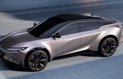 Chính thức trình làng xe điện Toyota Sport Crossover Concept thiết kế sành điệu