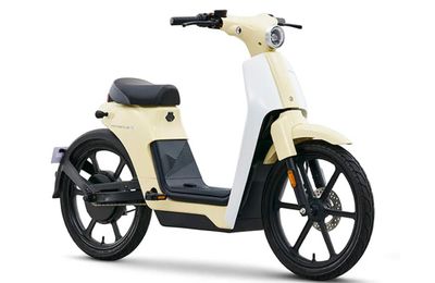 Honda sắp bán Dream và Cub kiểu mới tại Việt Nam