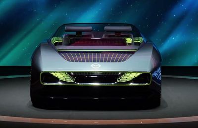 Nissan Max-Out Electric Roadster: Mẫu Concept độc - lạ