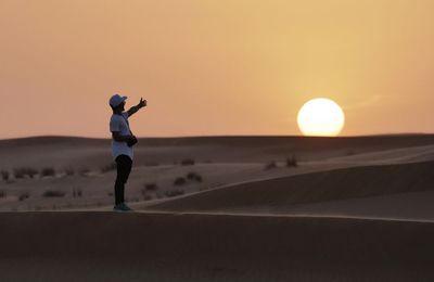 Hoàng hôn trên sa mạc Dubai