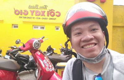 Phượt xe máy điện từ Hà Nội vào TP HCM dự giải chạy đêm