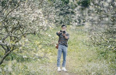 Nhiếp ảnh gia kiếm bộn tiền nhờ mùa hoa mận Mộc Châu