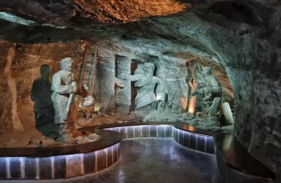 Bên trong mỏ muối Wieliczka cổ ở Ba Lan
