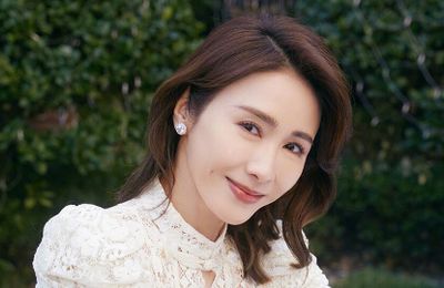 Dung nhan Lê Tư tuổi 52