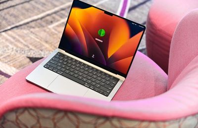 Cùng khám phá MacBook Pro 14 inch 2023: Vỏ cũ nhưng chip mới