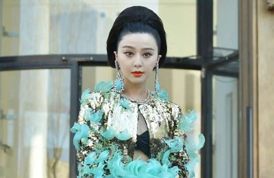 Phạm Băng Băng tại Paris Fashion Week phối đồ tạo ấn tượng nổi bật