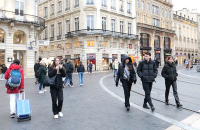 900.000 đồng dạo chơi khắp các địa danh Bordeaux ở Pháp
