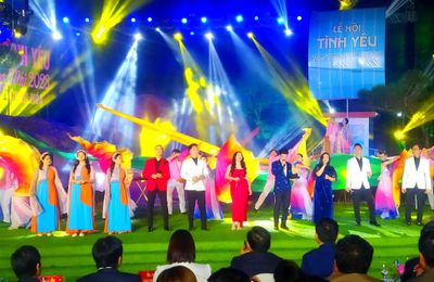 Đặc sắc Lễ hội Tình yêu Hòn Trống Mái – Sầm Sơn năm 2023