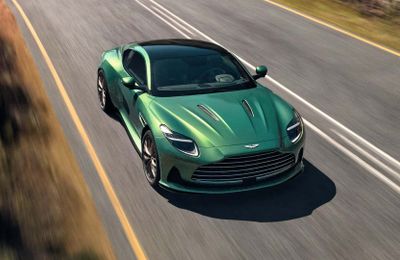 Thương hiệu xe sang Anh quốc ra mắt Aston Martin DB12 tại Singapore