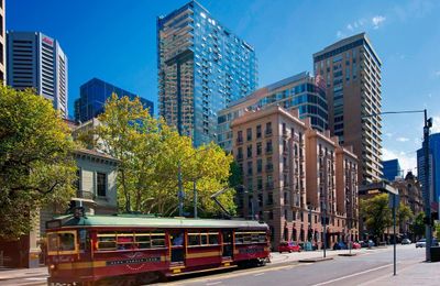 Nghỉ dưỡng cao cấp ngay khu Paris End tại khách sạn Sheraton Melbourne