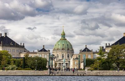 Khám phá đời sống hoàng gia Đan Mạch tại cung điện Amalienborg