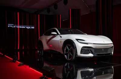 Siêu SUV đắt nhất Việt Nam gọi tên Ferrari Purosangue