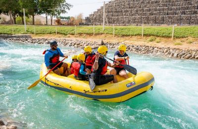 Dòng sông nhân tạo giữa sa mạc UAE