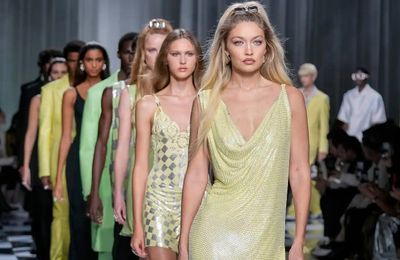 Show diễn Versace Xuân Hè 2024 - Khai mở thời trang cổ điển